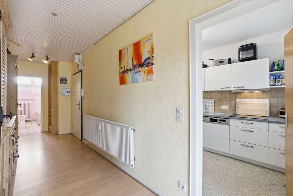 Immobilie in Wesseling - Wohnen & investieren: 3-Familienhaus mit Zukunft in zentraler Wesselinger Lage - Bild 4