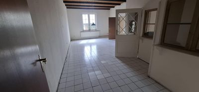 6-Zimmer-Maisonette mit Dachterrasse für Selbstgestalter in Siebenbäumen