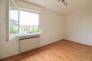 Neue Chance: Freistehendes OKAL-Haus mit Einliegerwohnung und großem Grundstück – Die vollständige Adresse der Immobilie erhältst du vom Anbieter., 75180 Büchenbronn, Pforzheim – Vorschaubild 4