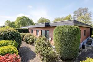 Großzügiger Bungalow mit sonnigem Garten im Ratinger Grachtenviertel  – Die vollständige Adresse der Immobilie erhältst du vom Anbieter., 40880 West, Ratingen – Vorschaubild 2