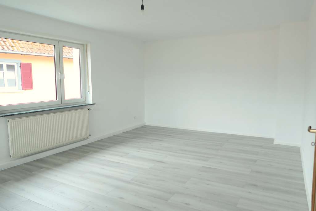 Immobilie in Steinfeld - Großzügige 4 Zi.-Wohnung in ruhiger Lage - Bild 3