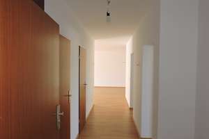 Helle, großzügige 3-Zimmer-Wohnung mit schönem Balkon . Provisionsfrei – Die vollständige Adresse der Immobilie erhältst du vom Anbieter., 63073 Bieber, Offenbach am Main – Vorschaubild 7
