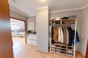 *Nur 1% Provision* Charmante 2-Zimmer-Dachgeschosswohnung mit Stellplatz und Kellerraum – 68199 Neckarau, Mannheim – Vorschaubild 8