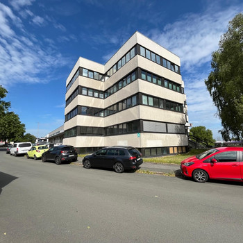 Möblierte Bürofläche in Dortmund-Dorstfeld | verkehrsgünstige Lage | helle Räume