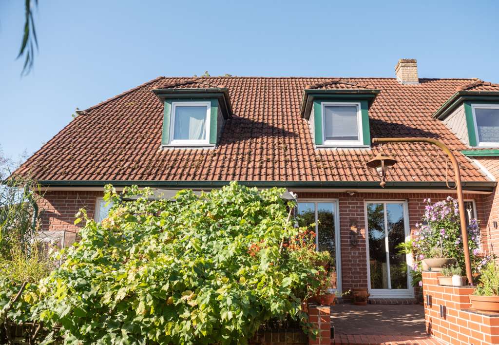 Immobilie in Grasberg - Einfamilienhaus mit Einliegerwohnung 
in idyllischer Lage - Bild 2