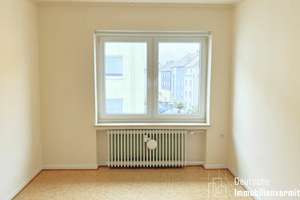 3,5-Zimmer-Wohnung mit Balkon und guter Verkehrsanbindung!