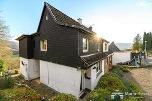 Doppelhaus
- Balkon - Terrasse - Garten - Keller - Garage - – Die vollständige Adresse der Immobilie erhältst du vom Anbieter., 58091 Eilpe, Hagen – Vorschaubild 3