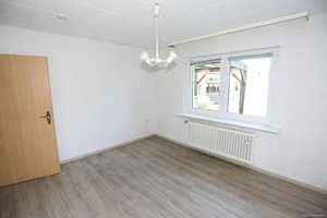Viele Zimmer - großes Grundstück - 1-2 Familienhaus in Gifhorn - Nähe Innenstadt – Gifhorn (Kreis) – Vorschaubild 23