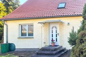 NEUER PREIS|1.056m² Sonnengrundstück in Südlage, charmante Einfamilienhaus, Garage, viel Nebengelass – Die vollständige Adresse der Immobilie erhältst du vom Anbieter., 13125 Buch, Berlin – Vorschaubild 2