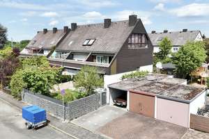 Architekten-Reicheneckhaus mit Garten und Doppelgarage in begehrter Lage von Fürth