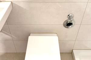 Neu saniertes Bad! 1 Zimmer, fantastischer Ausblick, riesiger Südwestbalkon, Tiefgaragenstellplatz – Breitensteinstr. 66, 72574 Bad Urach – Vorschaubild 13