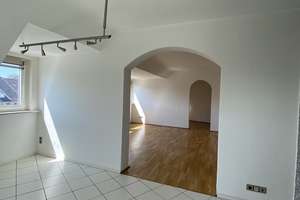 Großzügige 2,5-Zimmer Dachgeschosswohnung mit EBK – Schloßstr. 2, 45355 Borbeck-Mitte, Essen – Vorschaubild 7