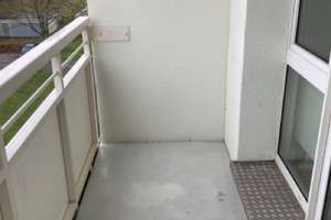 Lichtdurchflutete Dreiraumwohnung mit Balkon zu vermieten – Heeresbergstraße 22, 7549 Lusan-Zentrum, Gera – Vorschaubild 9
