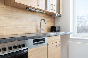 Henselmann Ensemble, Prenzlauer Berg: Modernisierte und helle 3 Zimmer-Wohnung mit Ost-Balkon – Goethestraße 4, 10409 Prenzlauer Berg, Berlin – Vorschaubild 19