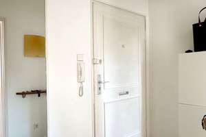 Helle, komplett möblierte 2-Zimmer-Dachgeschosswohnung am St.-Anna-Platz – Die vollständige Adresse der Immobilie erhältst du vom Anbieter., 80538 Lehel, München – Vorschaubild 10