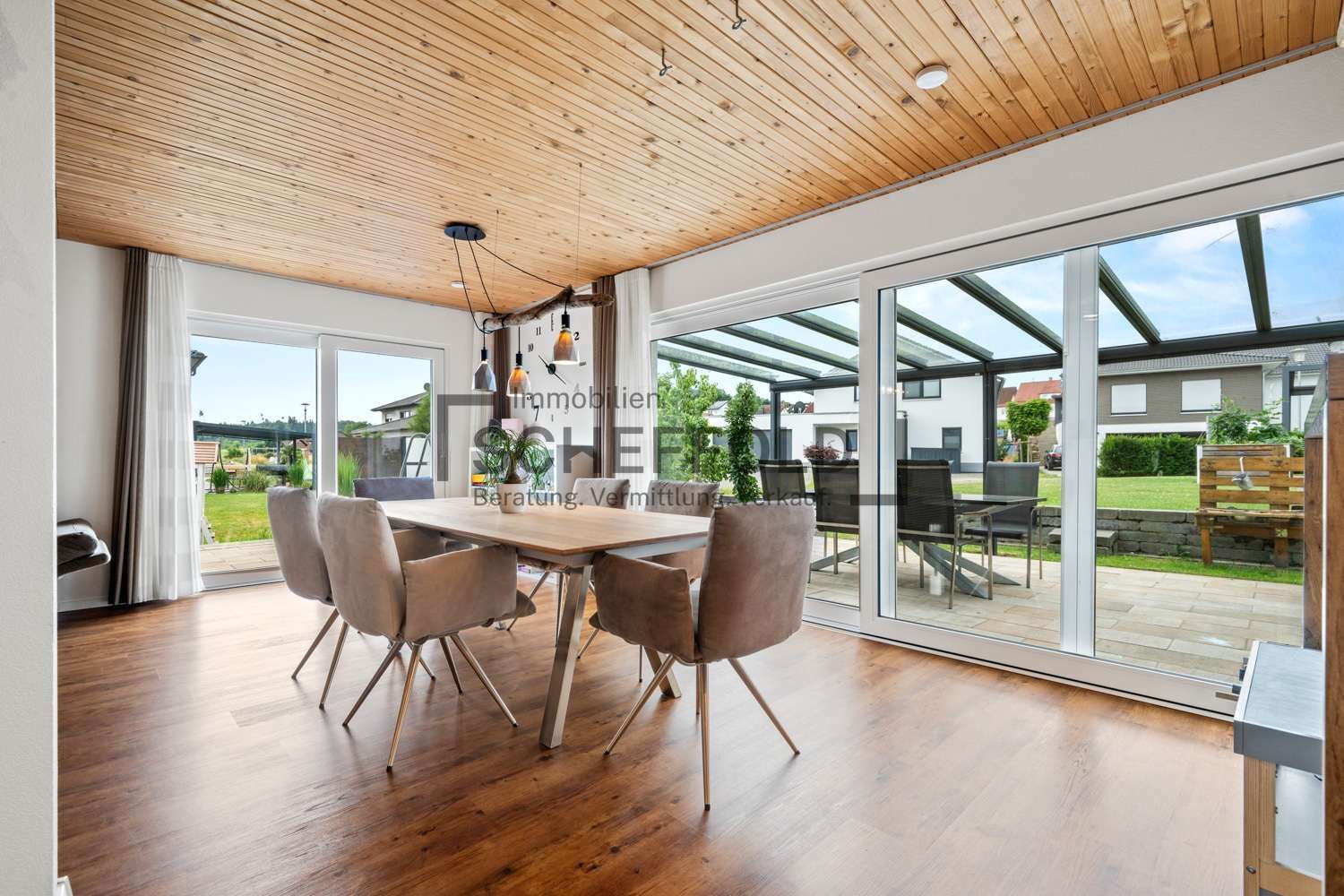 Immobilie in Gutenzell-Hürbel - Komfortabel! Zeitgemäßes Wohnkonzept mit Technik, Stil und Effizienz - Bild 11