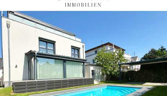 Bild von Exklusives, nachhaltiges Einfamilienhaus mit Pool, Dachterrasse und Top-Ausstattung in Bestlage