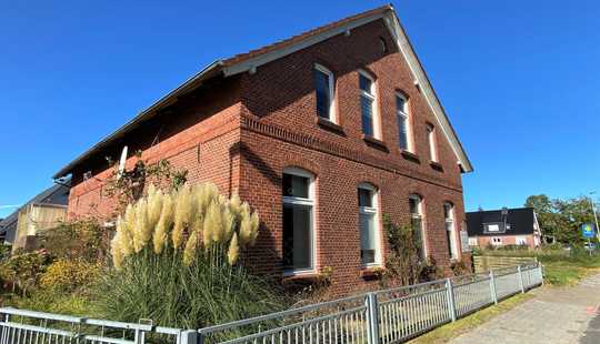 Bild von Vollvermietet! Zweiparteienhaus in zentraler, frequentierter Lage von Aurich!