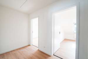 Frisch kernsanierte, lichtdurchflutete 2-Zimmer-Dachgeschosswohnung mit Balkon – 67061 Süd, Ludwigshafen am Rhein – Vorschaubild 11