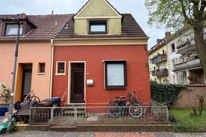 Attraktives Reihenendhaus mit Garten in Bremen-Huchting