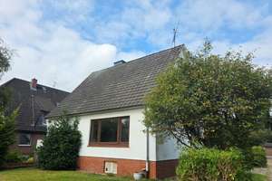 Sanierungsbedürftiges Einfamilienhaus – Ihre Chance auf Eigentum in Tornesch – Die vollständige Adresse der Immobilie erhältst du vom Anbieter., 25436 Tornesch – Vorschaubild 1