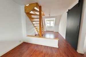 Charmante 2-Zimmer-Dachgeschoss-Maisonette-Wohnung mit Spitzboden im grünen Villenviertel – Die vollständige Adresse der Immobilie erhältst du vom Anbieter., 22043 Marienthal, Hamburg – Vorschaubild 3