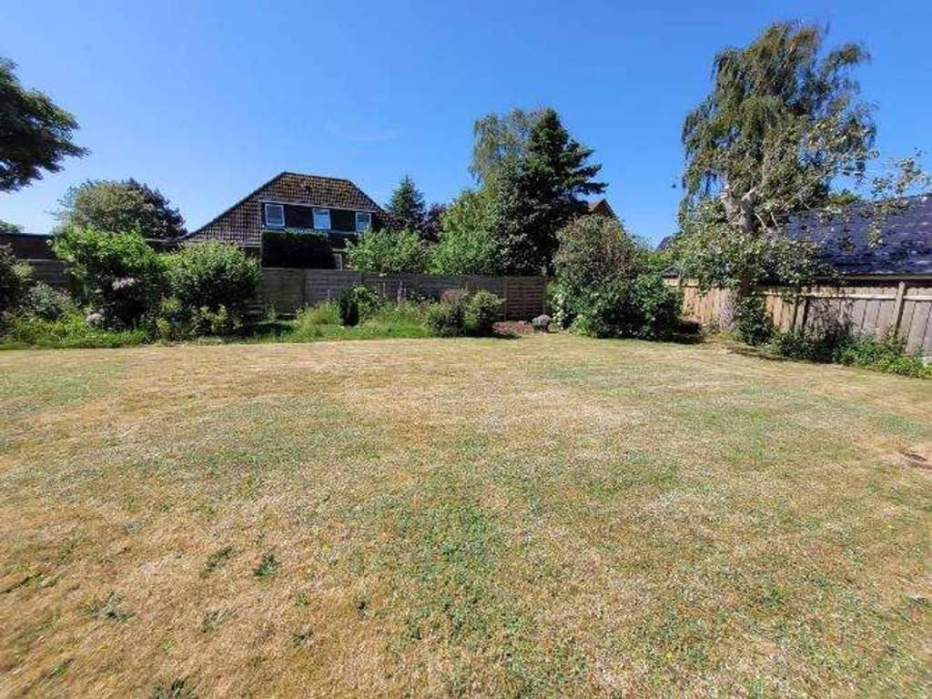 Immobilie in Wyk auf Föhr - Einfamilienhaus mit großem Grundstück in Wyk auf Föhr - provisionsfrei! - Bild 3