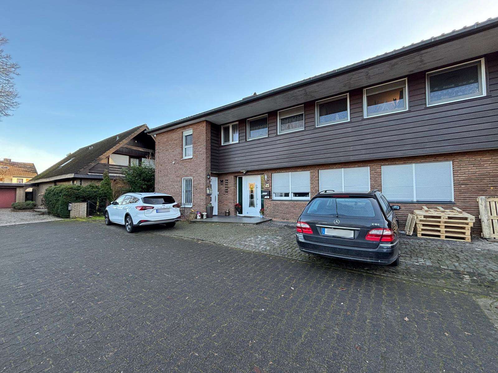 Großzügige Etagenwohnung mit Garten in einem Zweifamilienhaus in Sackgassenlage Kattenstroth, Gütersloh Kreis – Bild 1