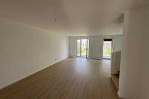 Erstbezug: Reihenmittelhaus mit EBK und Garten in Köfering – Fugger Hof 8, 93096 Regensburg (Kreis) – Vorschaubild 2