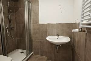 Erstbezug nach Kernsanierung, helles Apartment mit neuer Einbauküche – Die vollständige Adresse der Immobilie erhältst du vom Anbieter., 45134 Rellinghausen, Essen – Vorschaubild 2