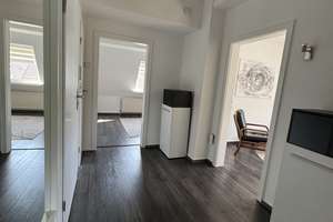 schöne, helle teilmöblierte DG-Wohnung gegenüber vom Schloßpark – Frintroper Str. 95, 45359 Schönebeck, Essen – Vorschaubild 3