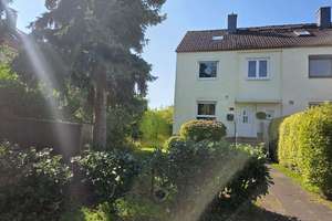 Charmantes Einfamilienhaus in Ortsrand-Lage von Steinbach (Taunus) – Die vollständige Adresse der Immobilie erhältst du vom Anbieter., 61449 Steinbach (Taunus) – Vorschaubild 1