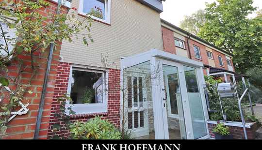 Bild von Modernes Reihenmittelhaus mit Garage in Hamburg-Bramfeld