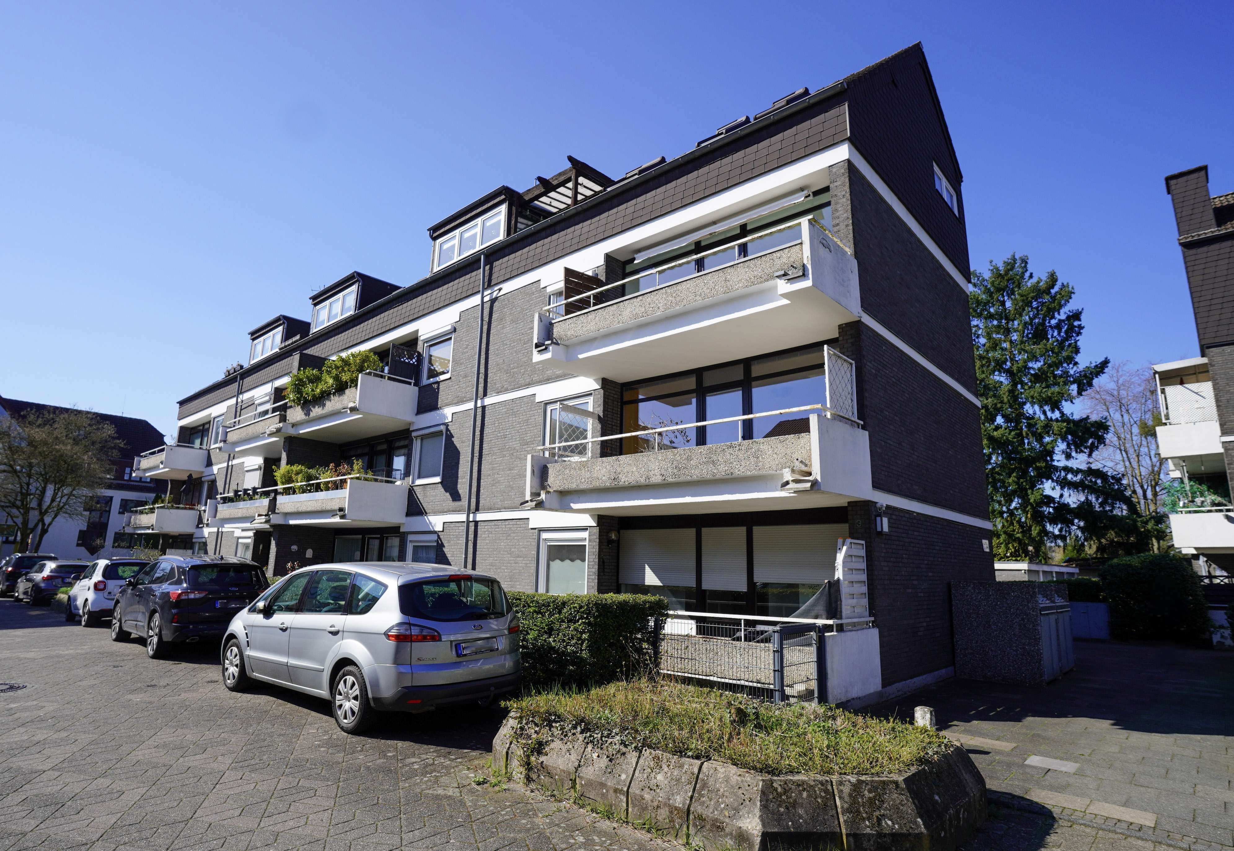 Schöne 2-Zimmer-Wohnung in guter und verkehrsberuhigter Lage - großer Südbalkon, Köln – Bild 1