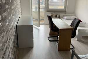 Schöne Dachgeschosswohnung Zentrumsnahe