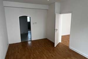 Teilsanierte 2-Zimmer-Wohnung mit 2 Balkonen und neuem Badezimmer – Apollinarisstraße 22, 40227 Oberbilk, Düsseldorf – Vorschaubild 5