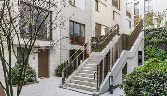 Bild von *Paul & Partner* IHR NEUES STADTHAUS !