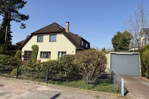Gepflegtes 2-Familienhaus auf großem Grundstück am Volksdorfer Wald – Die vollständige Adresse der Immobilie erhältst du vom Anbieter., 22359 Volksdorf, Hamburg – Vorschaubild 2
