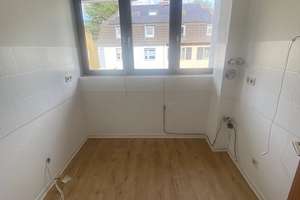 Sehr schöne 2-Zimmer-Wohnung mit Kamin und  2 Balkonen in Düsseldorf-Grafenberg – Irmgardstr. 17, 40235 Grafenberg, Düsseldorf – Vorschaubild 8