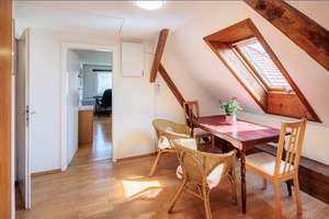 Möbliert: Charmante Wohnung in grüner Wohnlage – Die vollständige Adresse der Immobilie erhältst du vom Anbieter., 81245 Neupasing, München – Vorschaubild 2