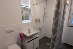 Moderne 4-Zimmer-Ergeschosswohnung mit Terrasse und Garten + hochwertige Küche in Köln Porz-Urbach – Bachstr. 4, 51145 Köln – Vorschaubild 17