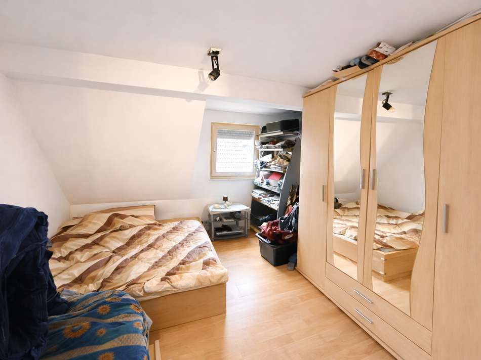 Schlafzimmer DG