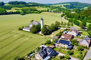 Idyllisches 1-2 Fam.-Haus + Einliegerwohnung – In nur 20 Min. in Paderborn!