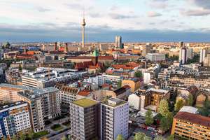 Mitte: Köpenicker Str: VERMIETETE 4-Zi-NEUBAU-Whg -10. OG - 92 m² - 2 BALKONE - SOFORT zu VERKAUFEN