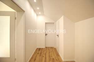 2-Zimmer-Dachgeschosswohnung zum Erstbezug nach vollständiger Sanierung – Die vollständige Adresse der Immobilie erhältst du vom Anbieter., 93059 Weichs, Regensburg – Vorschaubild 2