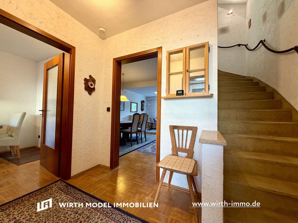 Immobilie in Schweinfurt - Geräumiges Reihenmittelhaus mit Garage am Deutschhof | Erbbaurecht - Bild 2