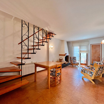 HAUS IM ZENTRUM MIT BLICK
