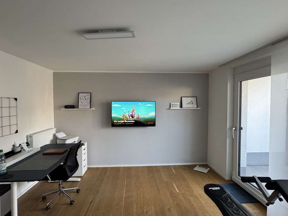 Fitnesszimmer und Büro