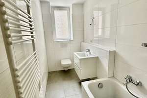 Helle & renovierte 3- Zimmerwohnung mit Balkon und Fahrstuhl am Gutenbergplatz! – Klopstockstrasse 2, 65185 Südost, Wiesbaden – Vorschaubild 13