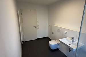2,5-Zimmer Wohnung mit Balkon in München-Neuhausen – Die vollständige Adresse der Immobilie erhältst du vom Anbieter., 80634 Neuhausen, München – Vorschaubild 6